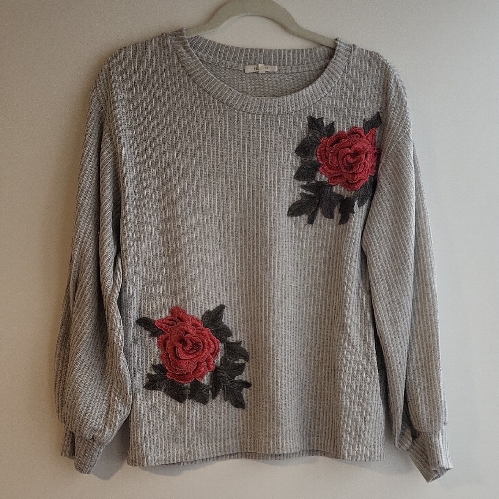 Pleione‎ Grey Ribbed Knit Balloon Sleeve Top Red Rose Floral Embroidery Small